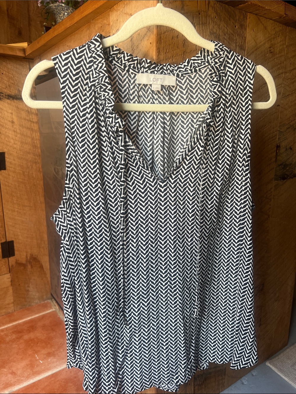 LOFT Black & White Chevron V-Neck Sleeveless Camisole